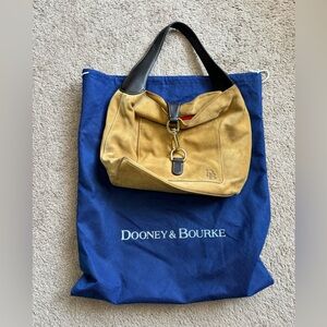 DOONEY & BOURKE Annalisa Lock Sac Camel Suede Shoulder Bag